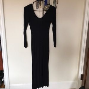Low back long sleeved tight black dress